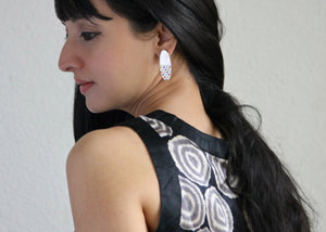 Exquisite, long oval 'lambotra' earrings - Lai