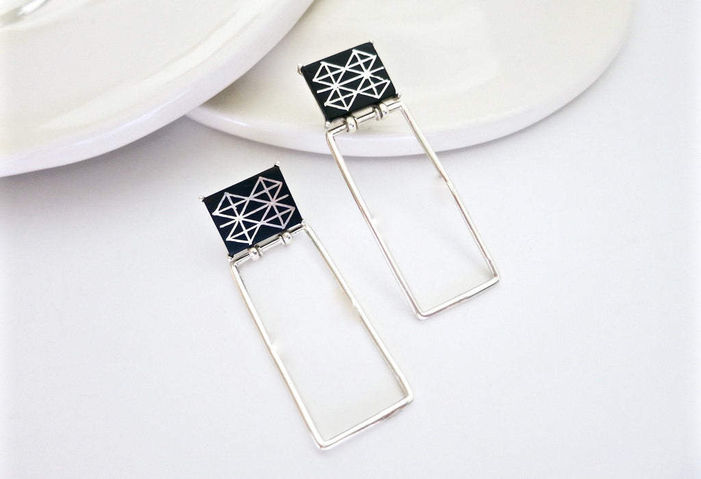Minimalist, long rectangular Bidri earrings - Lai
