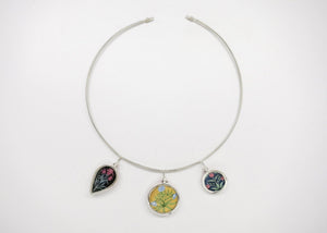 Story-rich, head-turning, hasli (neck ring) with miniature painting pendants - Lai