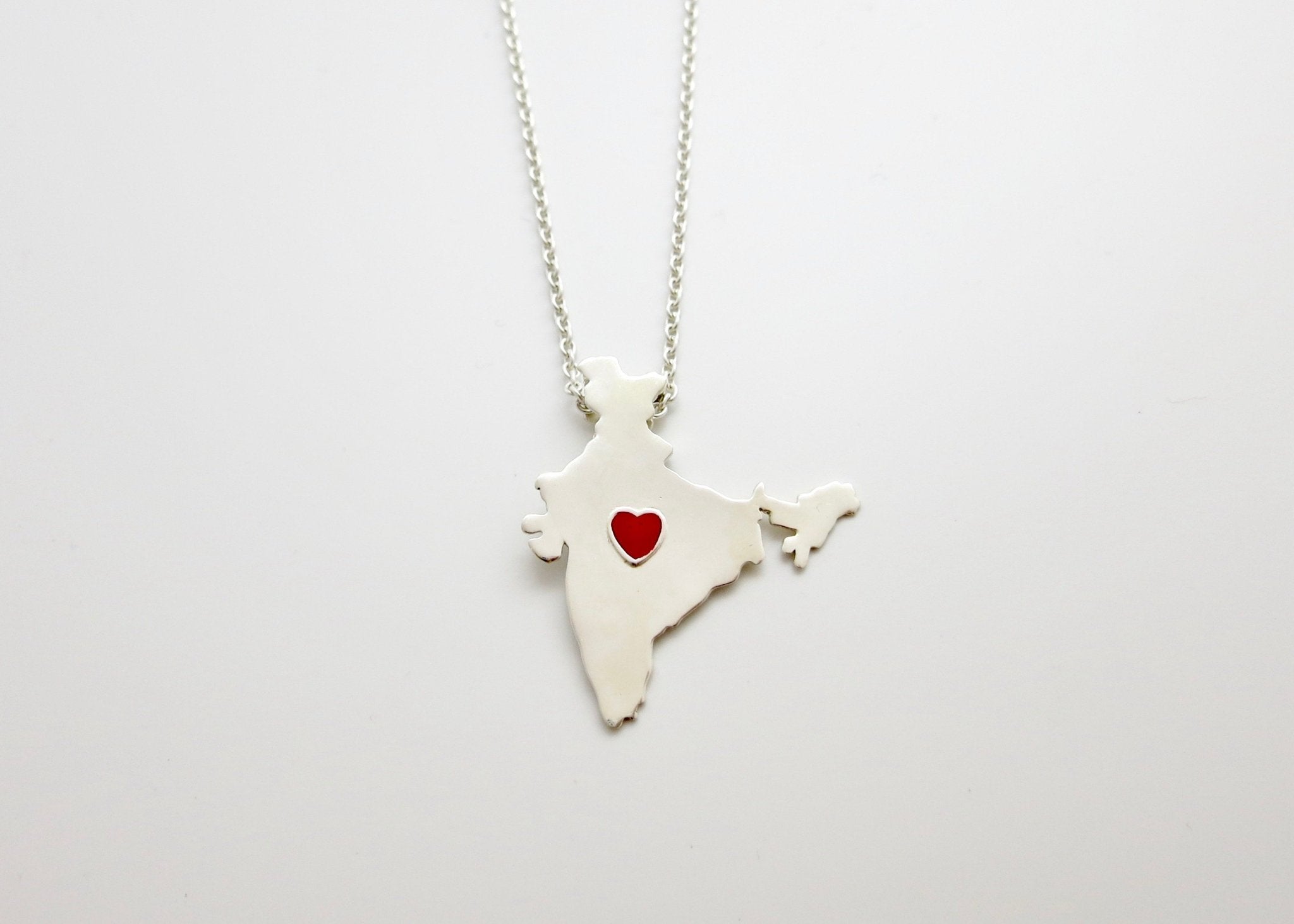 The very quaint, 'Bharat' (India) pendant - Lai